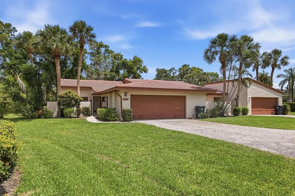 6403 PELICAN DRIVE, BRADENTON, FL 34210