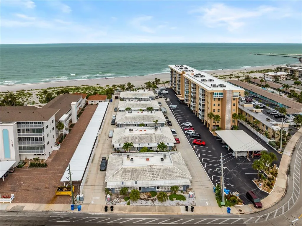 1205 TARPON CENTER DRIVE # C1, VENICE, FL 34285