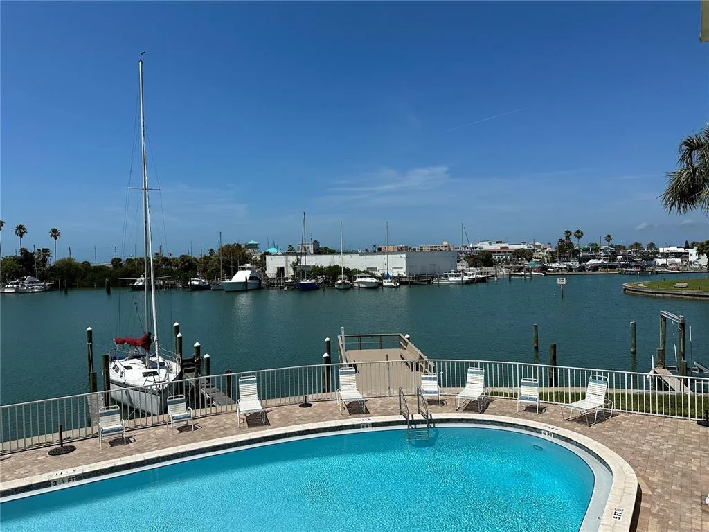 12500 CAPRI CIR N # 401, TREASURE ISLAND, FL 33706