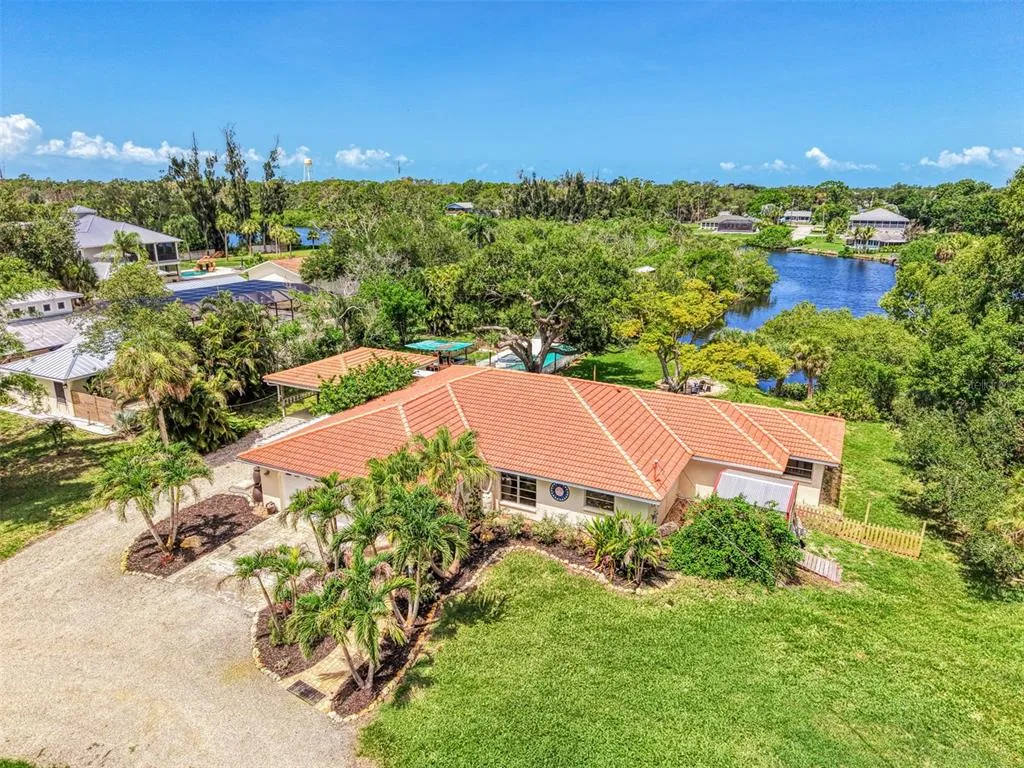 140 S OXFORD DRIVE, ENGLEWOOD, FL 34223