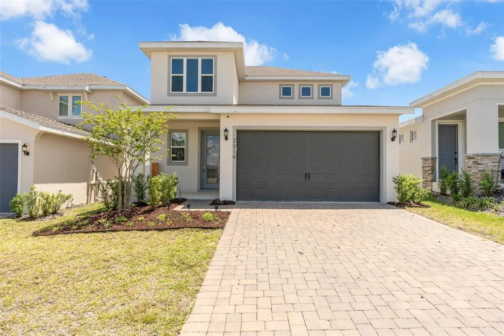 2019 SUNSHINE PEAK DRIVE, MINNEOLA, FL 34715