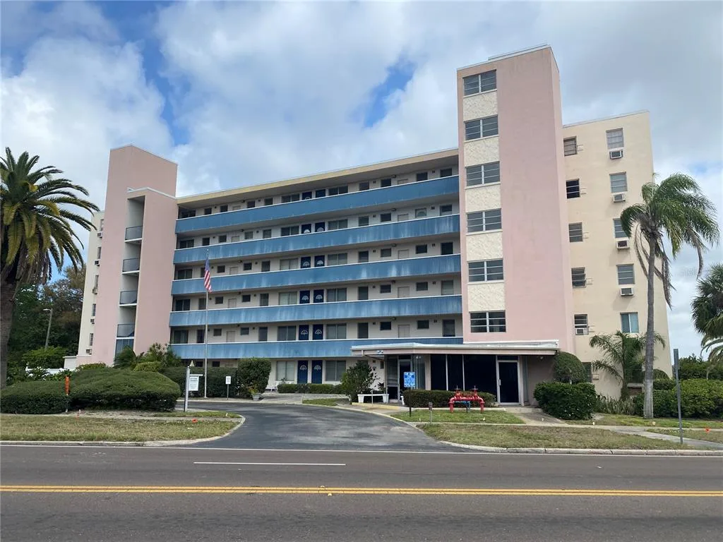 200 N BETTY LANE # 3E, CLEARWATER, FL 33755