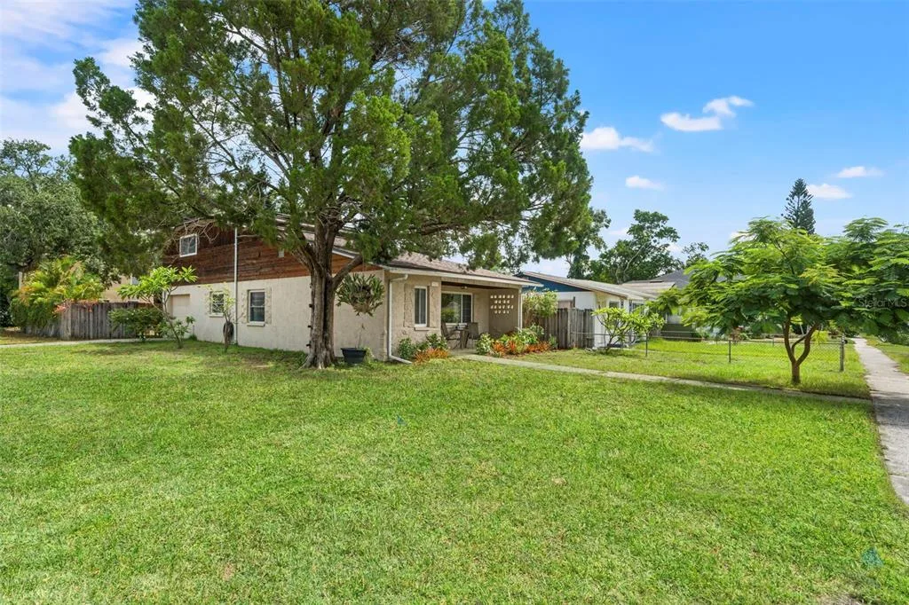 2355 14TH AVENUE N, ST PETERSBURG, FL 33713
