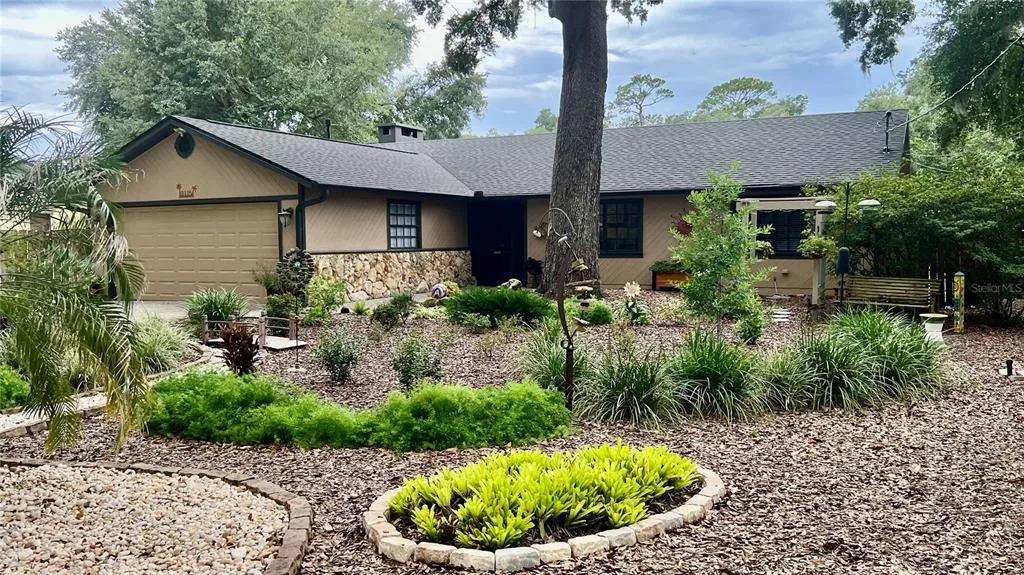 2115 SUZANNE DRIVE, MOUNT DORA, FL 32757