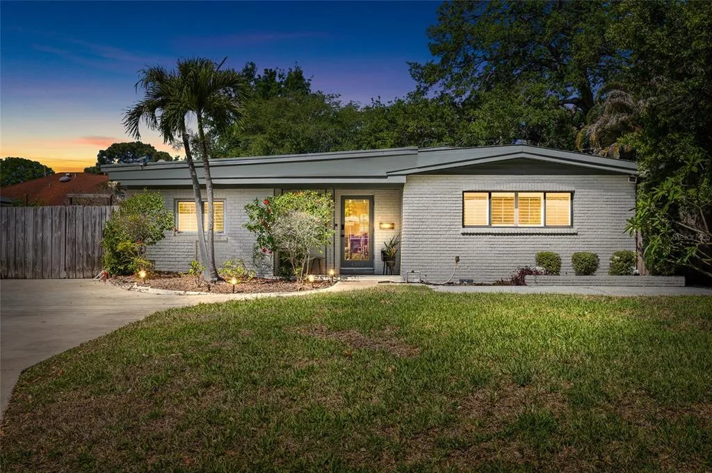 4303 S CAMERON AVENUE, TAMPA, FL 33611