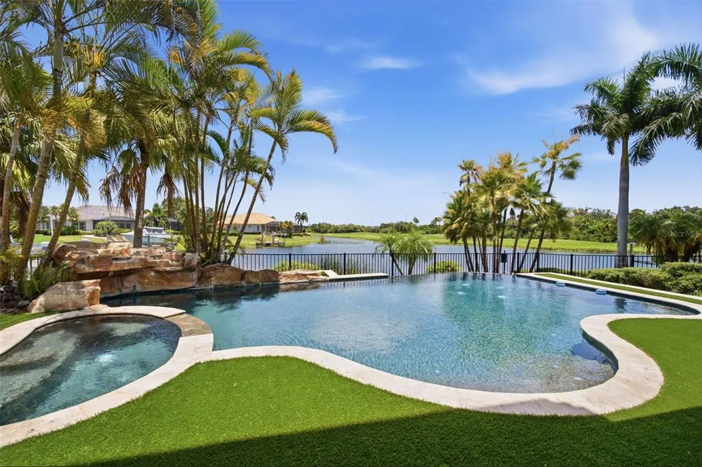 11007 BIG BASS PLACE, BRADENTON, FL 34212