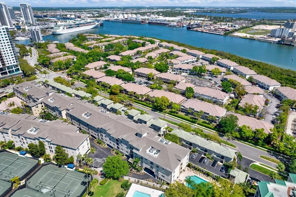 501 KNIGHTS RUN AVE # 1234, TAMPA, FL 33602