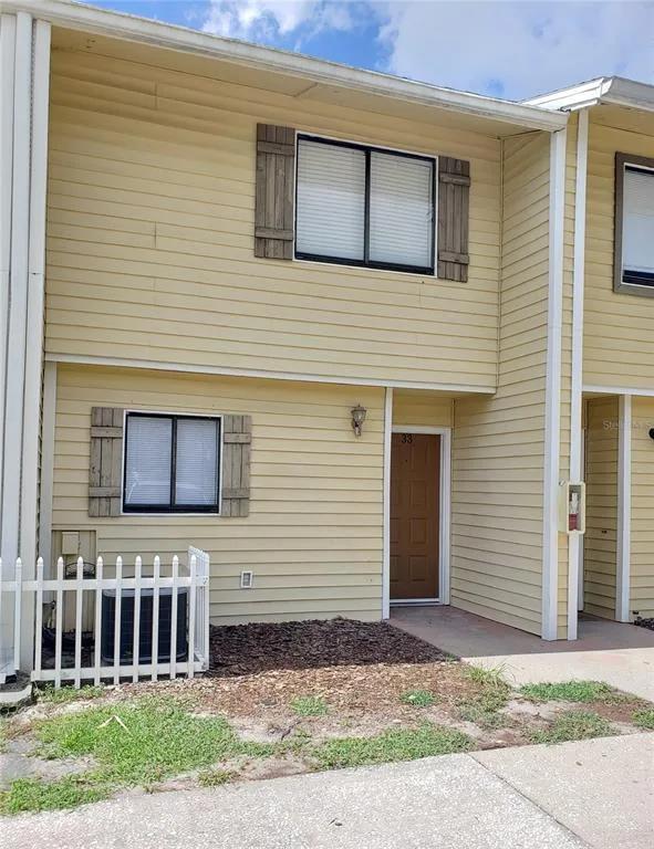 22706 GAGE LOOP # 33, LAND O LAKES, FL 34639