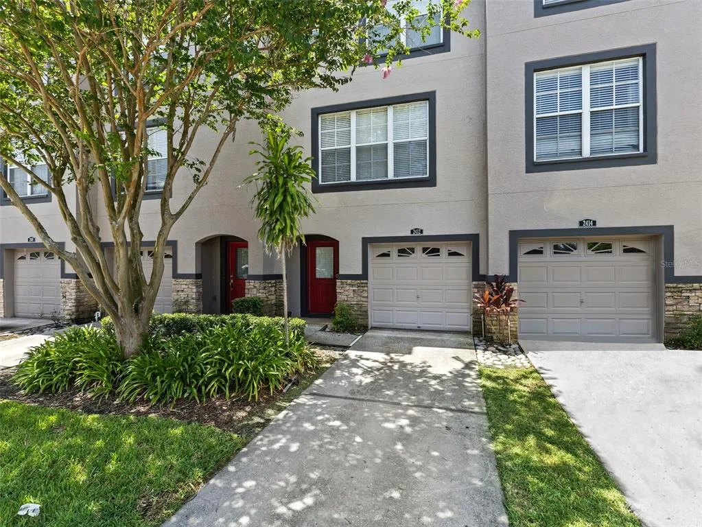 2412 MIDDLETON GROVE DRIVE, BRANDON, FL 33511