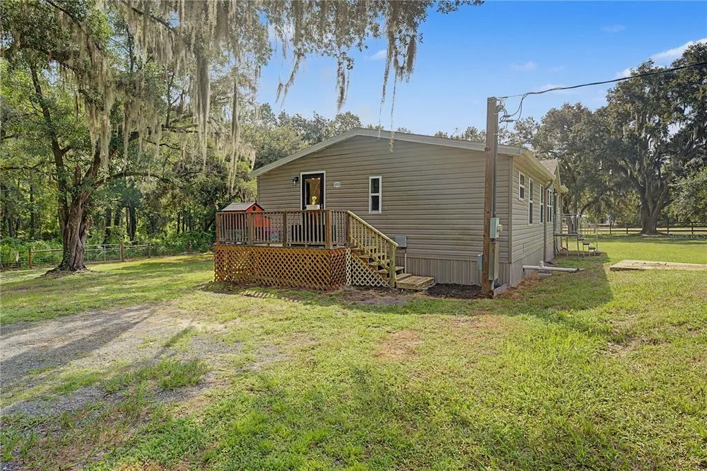 3935 EWELL ROAD, LAKELAND, FL 33811