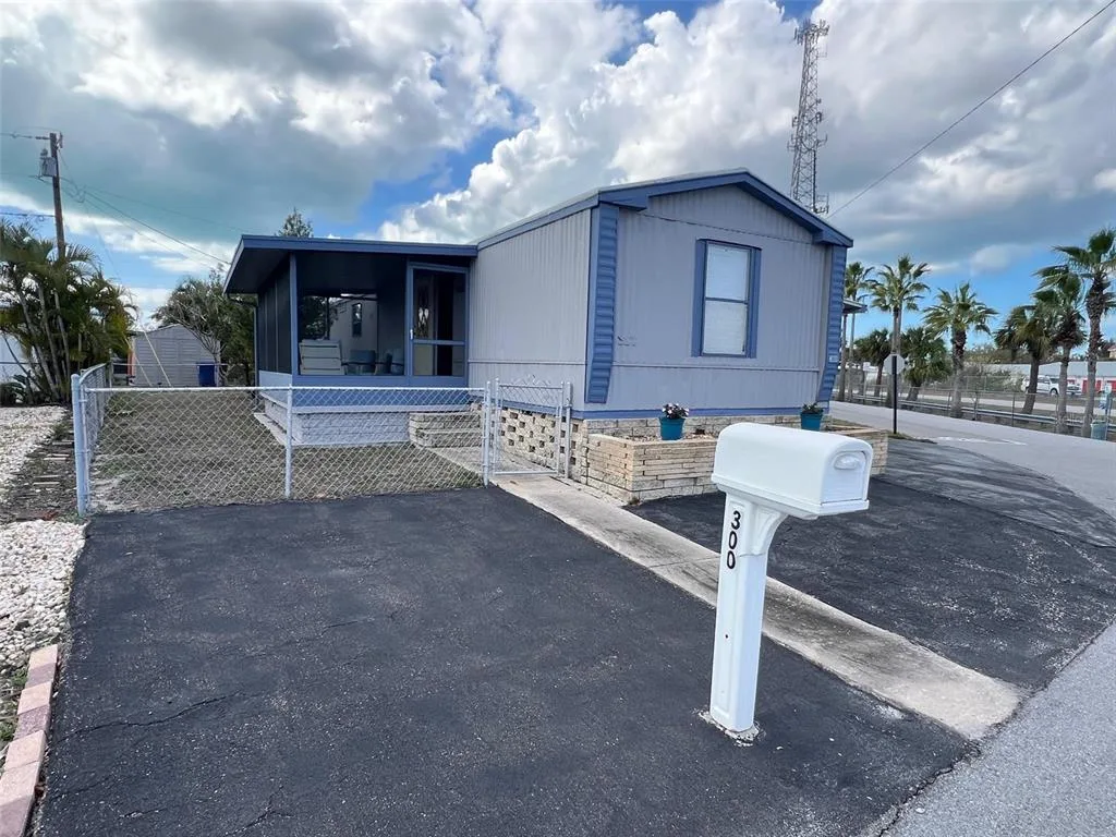 6580 SEMINOLE BOULEVARD # 300, SEMINOLE, FL 33772