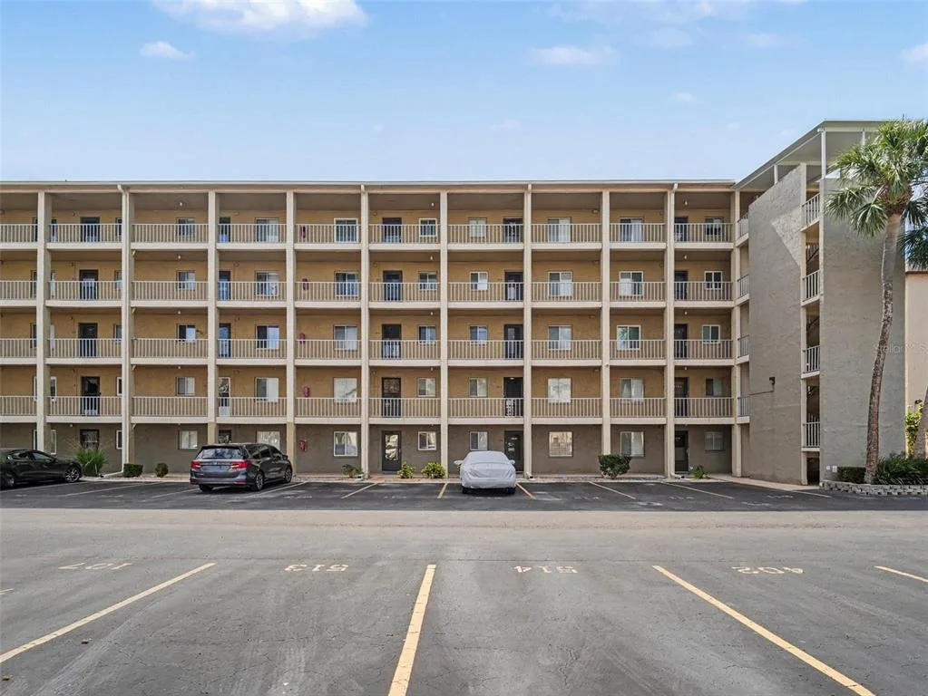 3801 LAKE BAYSHORE DRIVE # H413, BRADENTON, FL 34205