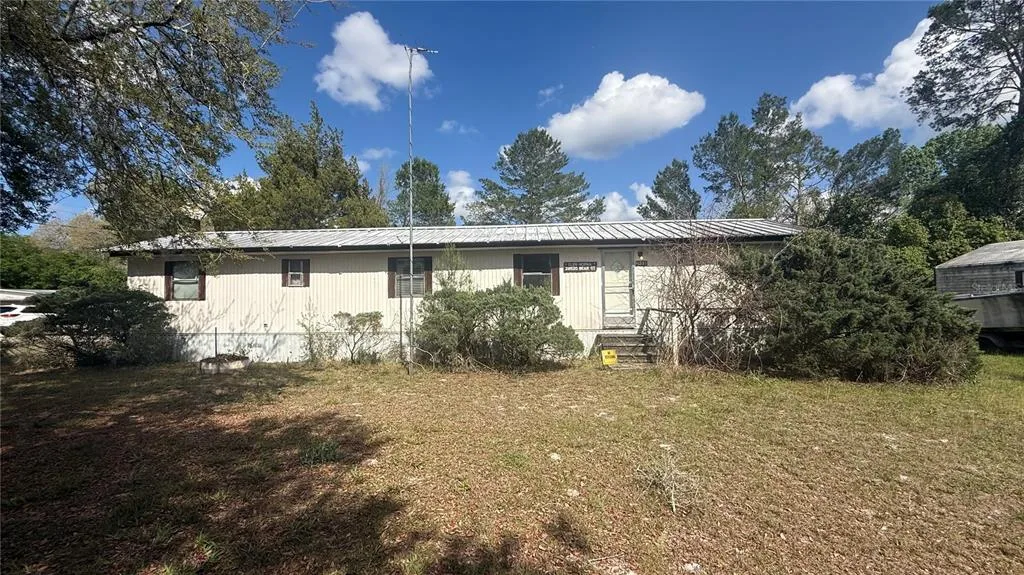 28520 HOLLY AVENUE, PAISLEY, FL 32767