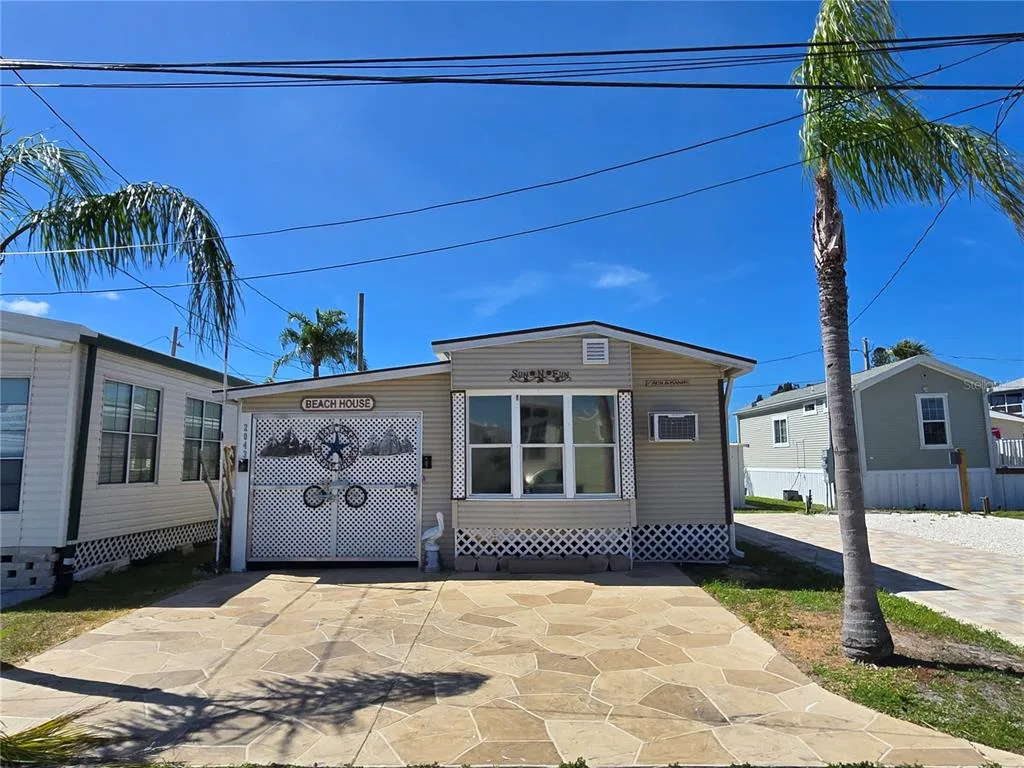 2043 KETCH CIRCLE # C7, PALM HARBOR, FL 34683