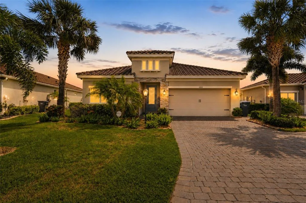 13212 SAW PALM CREEK TRAIL, LAKEWOOD RANCH, FL 34211