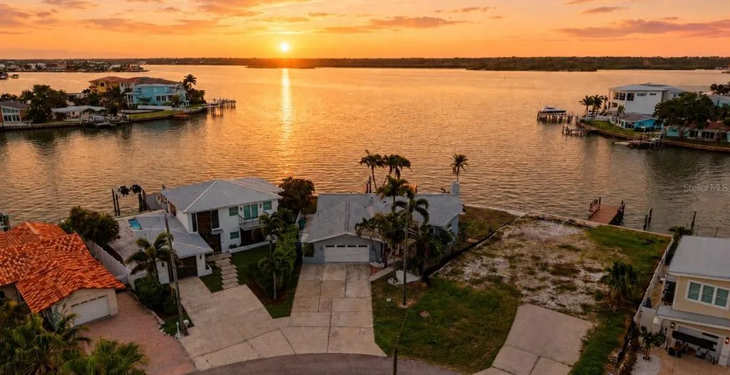 16115 4TH STREET E, REDINGTON BEACH, FL 33708