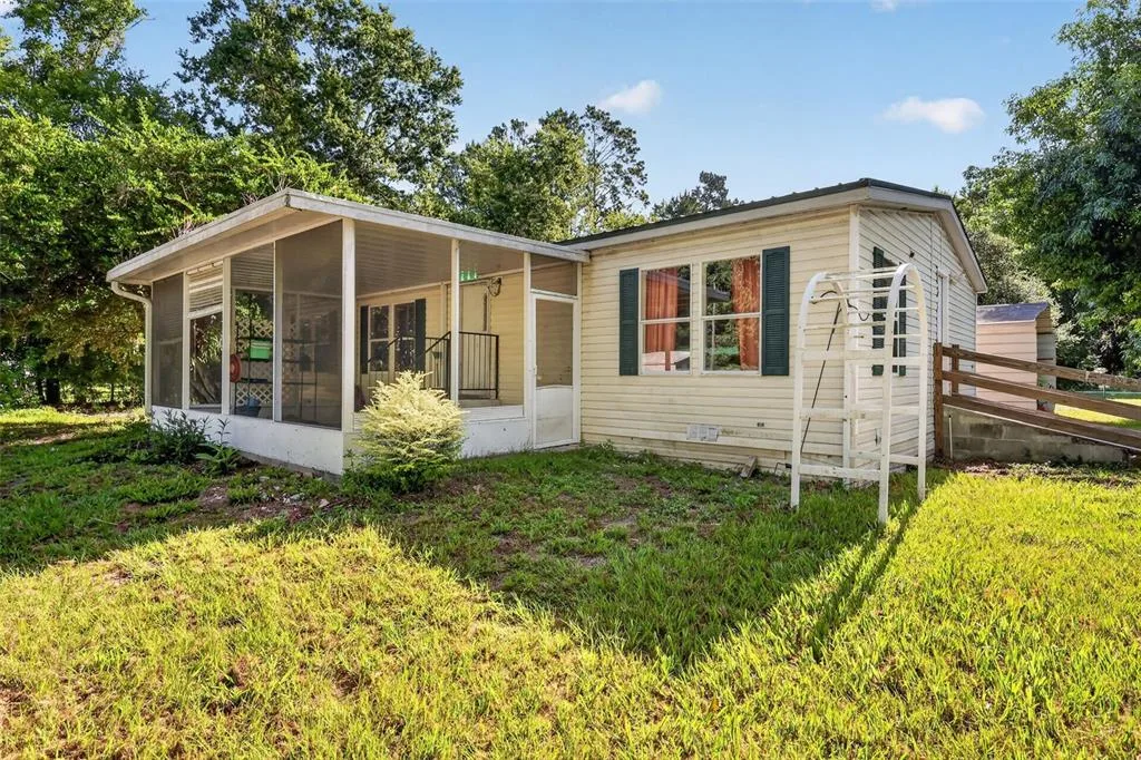 24301 JEFFERSON ST, ASTATULA, FL 34705
