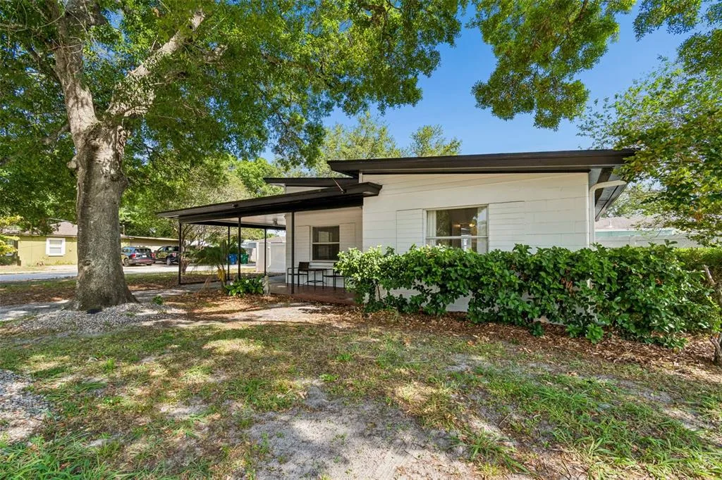 4602 W BAY VILLA AVENUE, TAMPA, FL 33611