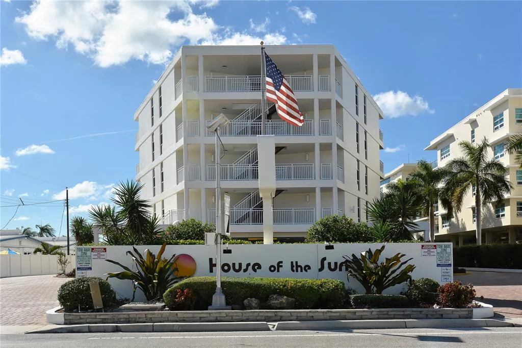 6518 MIDNIGHT PASS ROAD # 209, SARASOTA, FL 34242