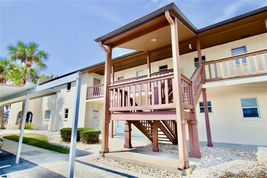 5135 GEMSTONE DRIVE # 202, NEW PORT RICHEY, FL 34652