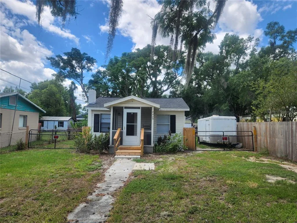 2429 LAKEVIEW STREET, LAKELAND, FL 33801