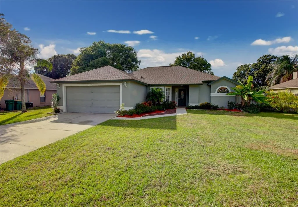 2722 MAYWOOD STREET, EUSTIS, FL 32726