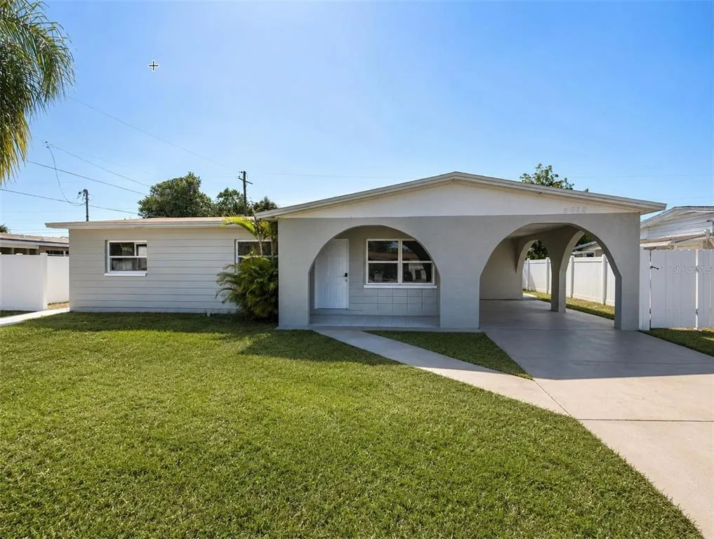 5612 LARIMER DRIVE, TAMPA, FL 33615