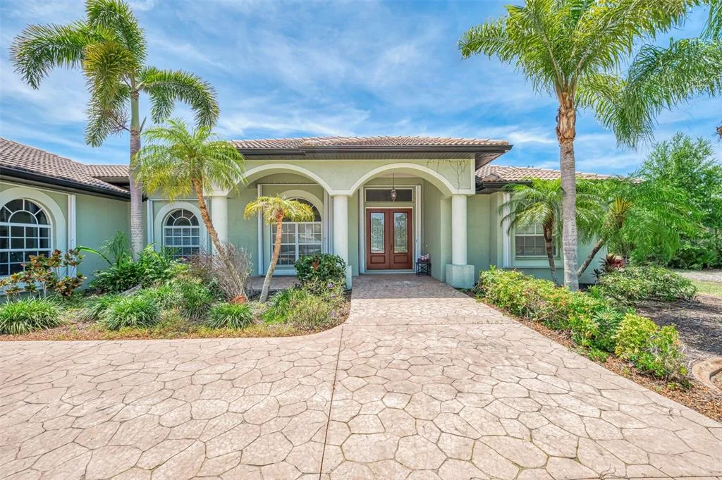 900 PARK PLACE DRIVE, ENGLEWOOD, FL 34223