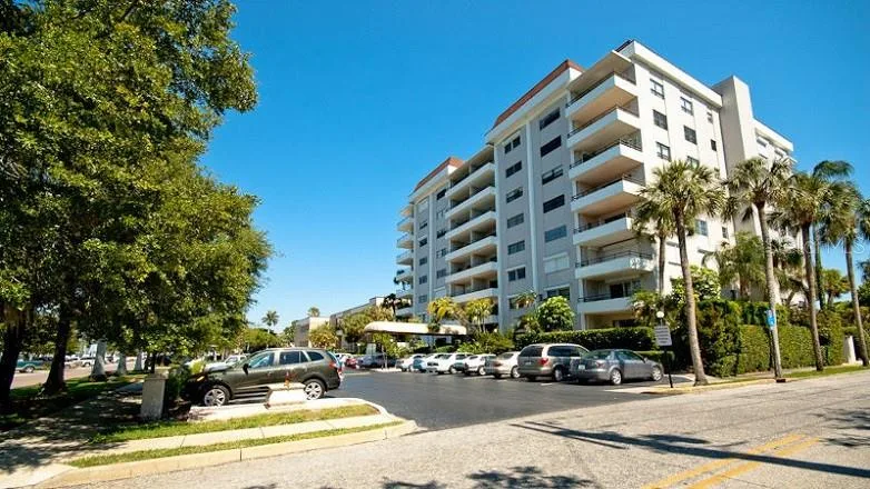 1400 BARCARROTA BOULEVARD # 201, BRADENTON, FL 34205