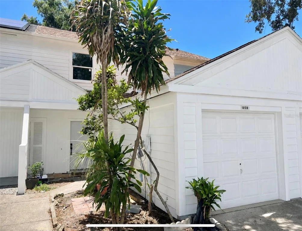 6138 OAK CLUSTER CIRCLE, TAMPA, FL 33634