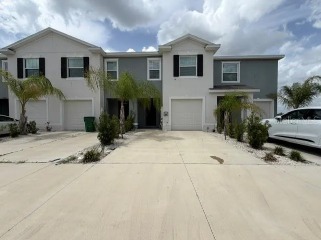 33083 FROSTED CLOVER WAY, WESLEY CHAPEL, FL 33545