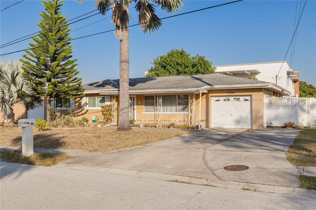 1715 S JEFFERSON AVENUE, LARGO, FL 33770