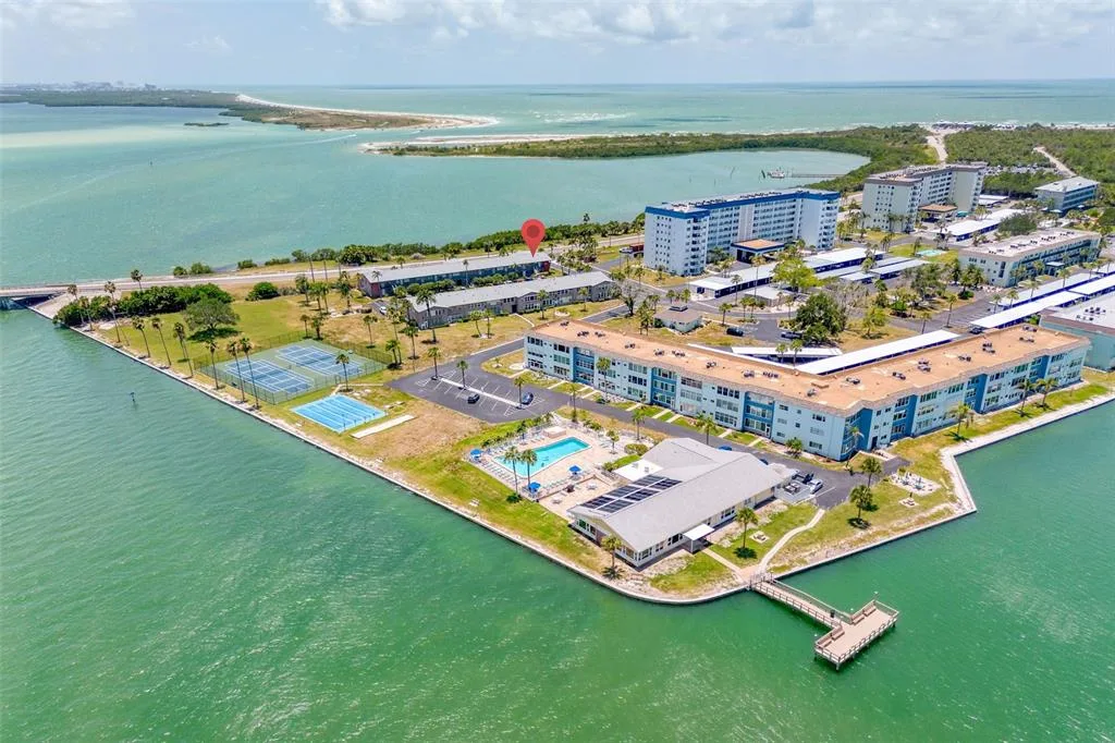 2 CAUSEWAY BOULEVARD # 102, DUNEDIN, FL 34698
