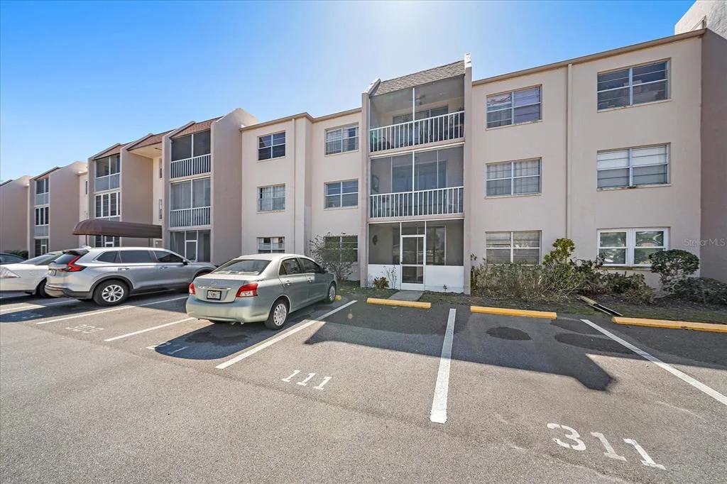 519 ALBEE FARM ROAD # 111, VENICE, FL 34285