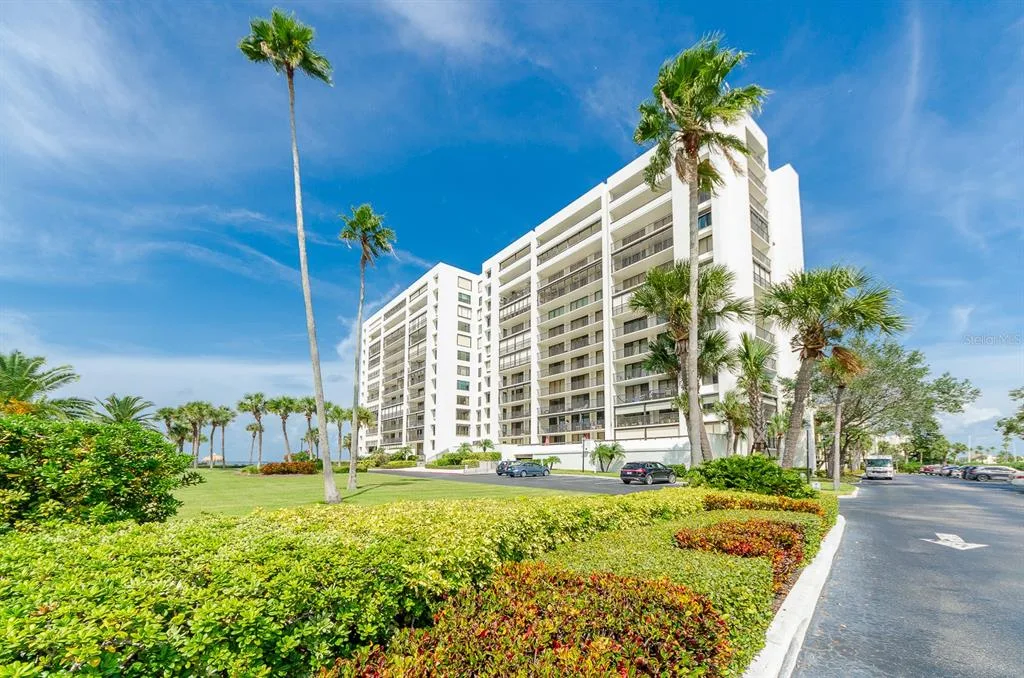 1460 GULF BOULEVARD # 1105, CLEARWATER BEACH, FL 33767