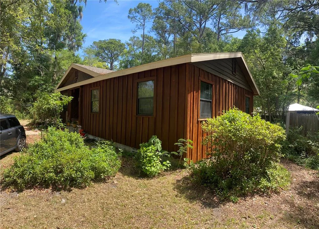 1231 NE 9TH STREET W, GAINESVILLE, FL 32601