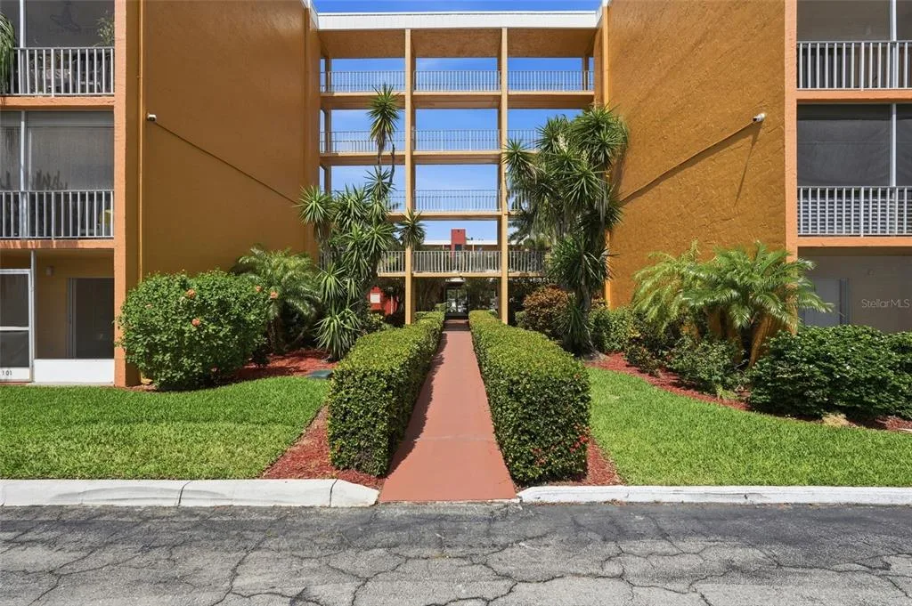 2366 E MALL DRIVE # 403, FORT MYERS, FL 33901