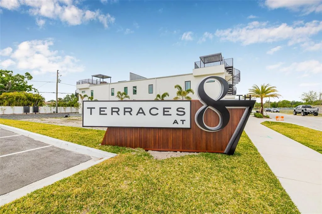 8627 5TH STREET N, ST PETERSBURG, FL 33702
