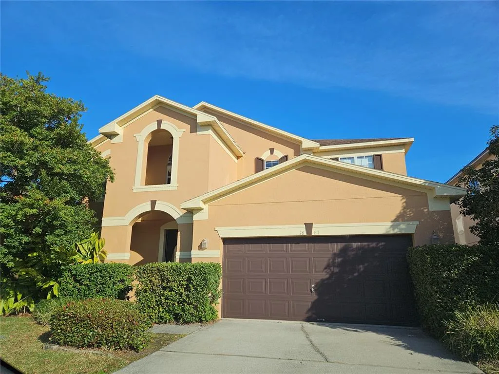 1881 STRATHMORE CIRCLE, MOUNT DORA, FL 32757