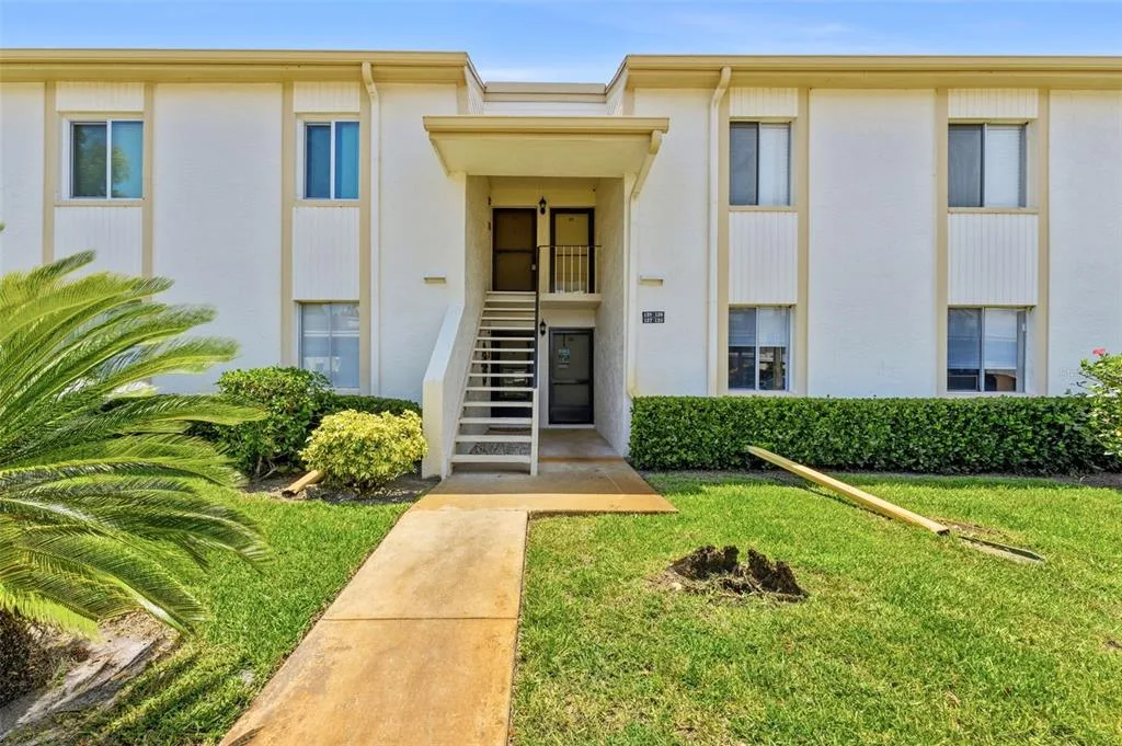 126 CYPRESS COURT # 26, OLDSMAR, FL 34677