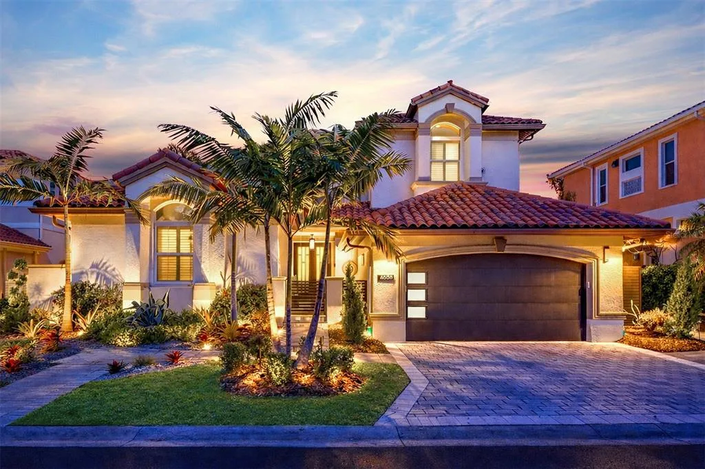 4635 DOLPHIN CAY LANE S, ST PETERSBURG, FL 33711