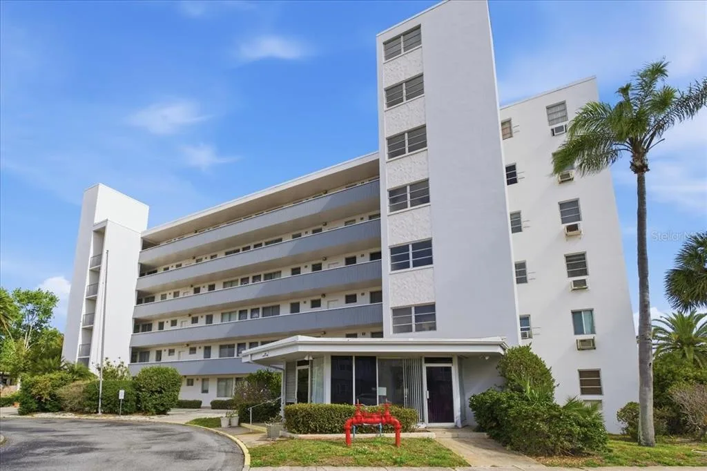 200 N BETTY LANE # 1C, CLEARWATER, FL 33755