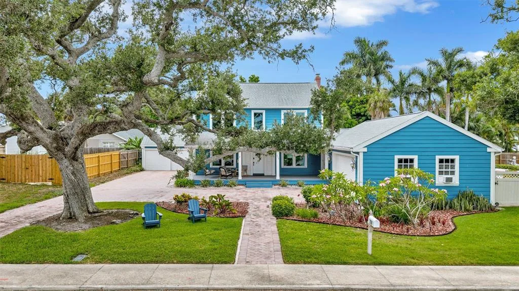 206 20TH STREET W, BRADENTON, FL 34205
