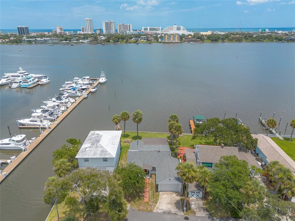255 LEXINGTON DRIVE, DAYTONA BEACH, FL 32114
