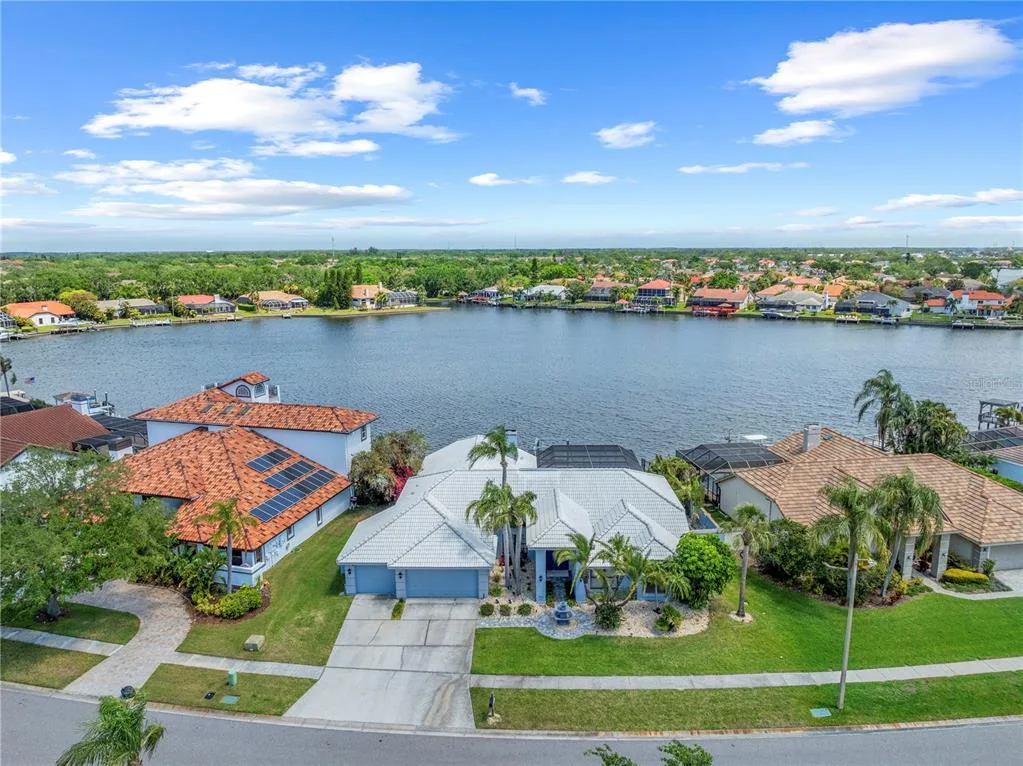 5104 E LONGBOAT BOULEVARD, TAMPA, FL 33615