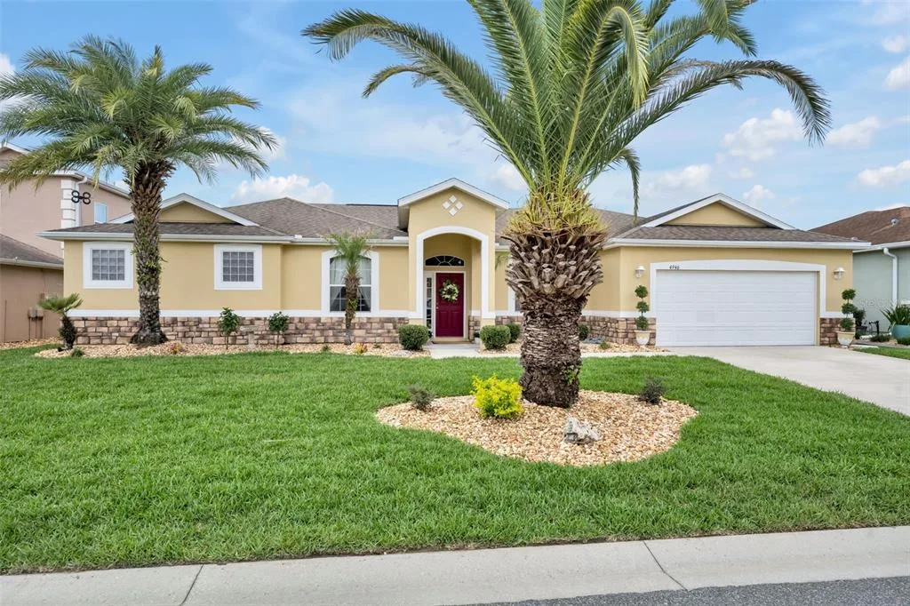 4946 NE 124TH ROAD, OXFORD, FL 34484