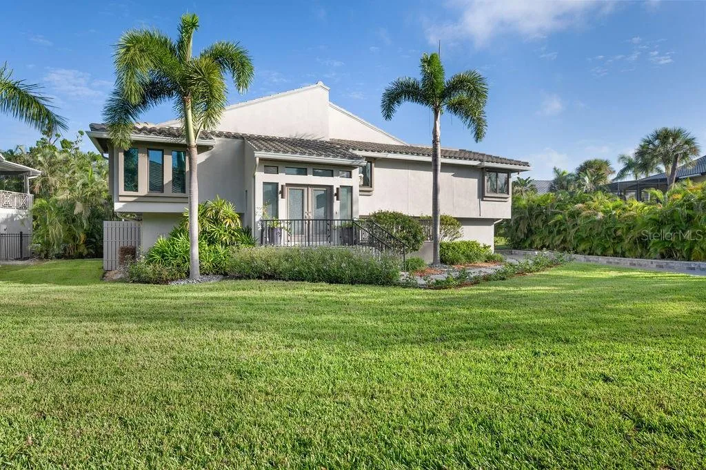 3210 BAYOU SOUND, LONGBOAT KEY, FL 34228