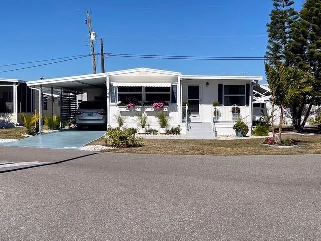 740 CAREFREE, VENICE, FL 34285