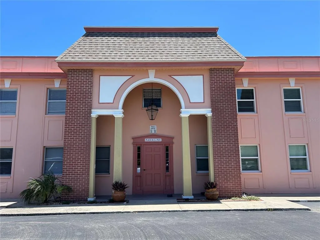7011 PLACE DE LA PAIX # 1A, ST PETERSBURG, FL 33707