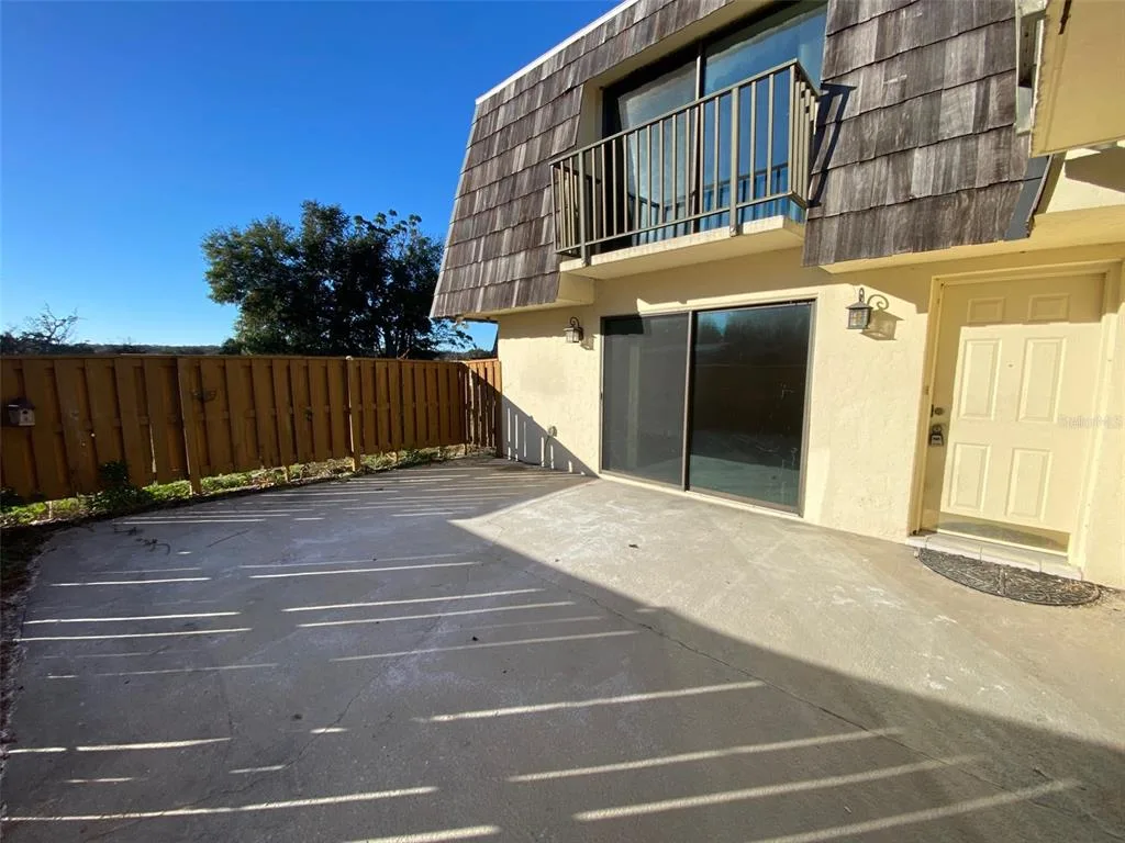 2911 PECAN AVENUE, LEESBURG, FL 34748